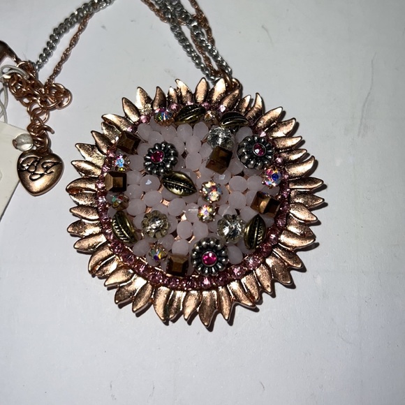 Betsey Johnson Two color necklace w big flower. Copper and silver nwt - Picture 3 of 4